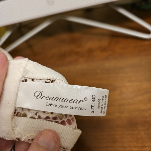 NWOT BRA 44D - Picture 6 of 7